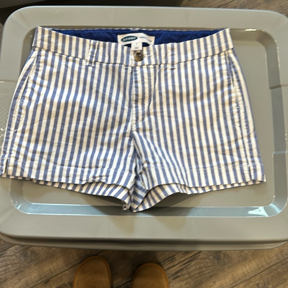 New Old Navy Shorts Size 4
